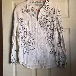 Chico’s light top size 1 (8/10)